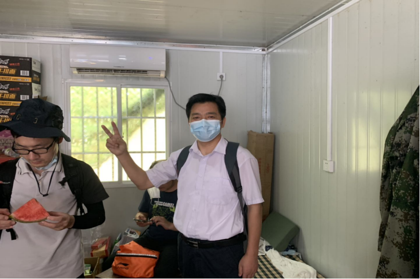 (图为437必赢会员中心院长曹胜亮)